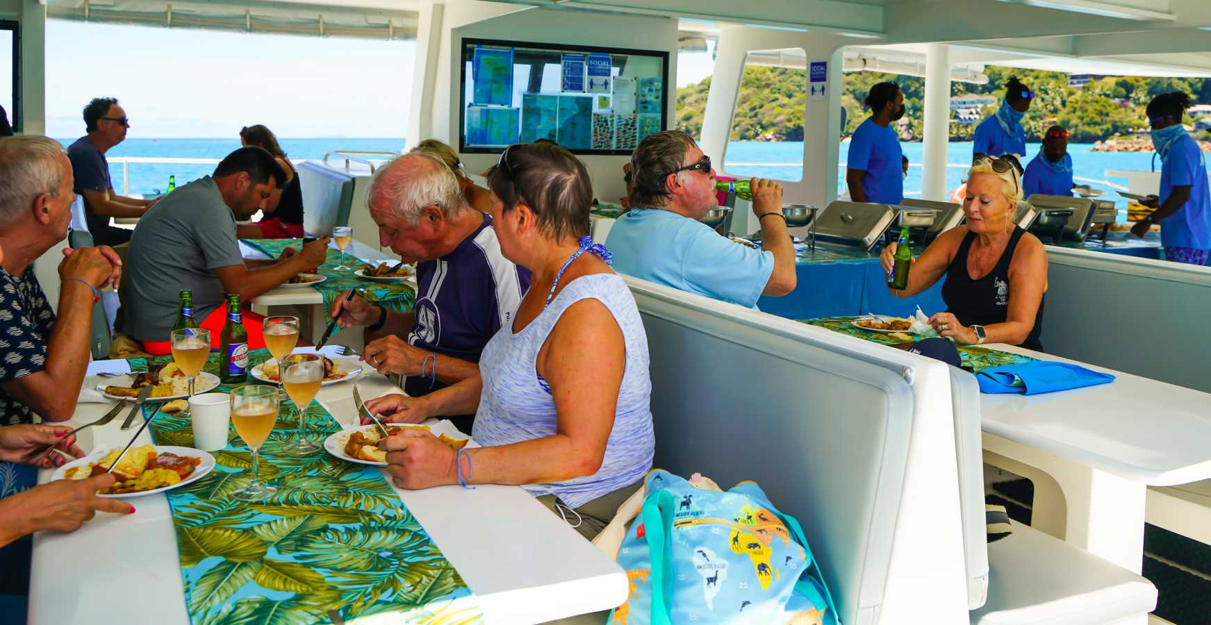 From Mahé: Praslin & La Digue Island-Hopping Tour with Lunch
