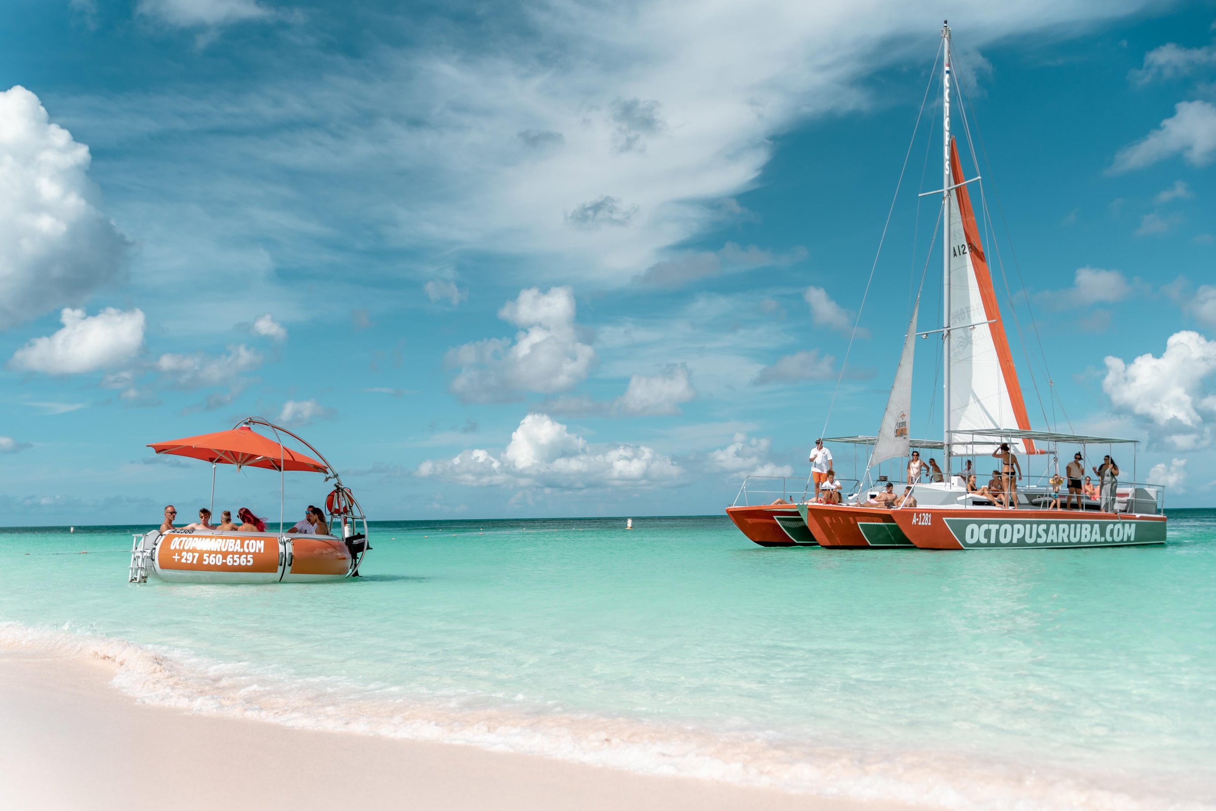 Noord: Morning Catamaran Tour with Snorkeling, Food & Drinks